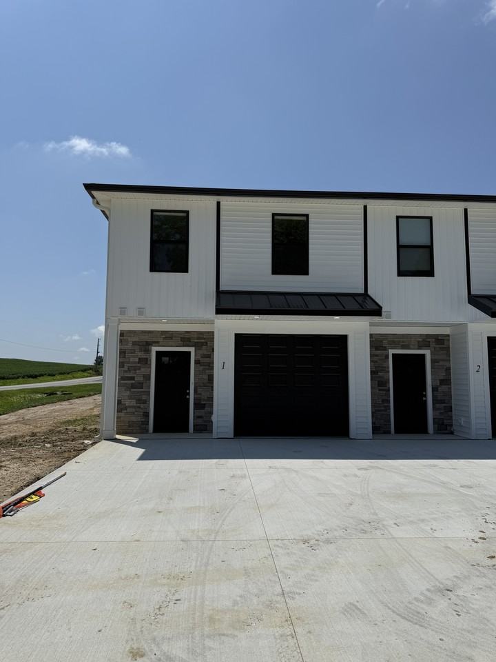 499 South 100 East #6 - Photo 2 of 14