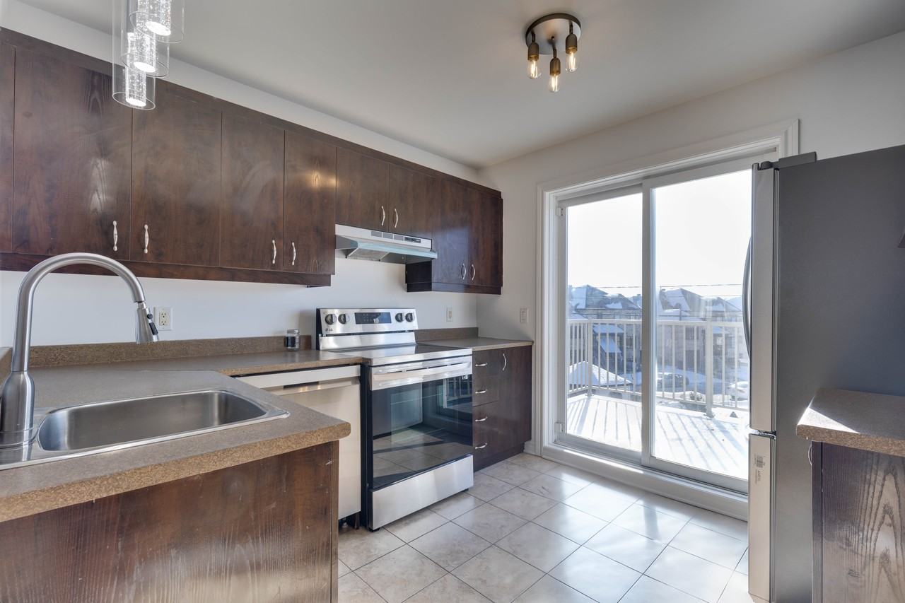 1584 100e Avenue - Photo 2 of 10