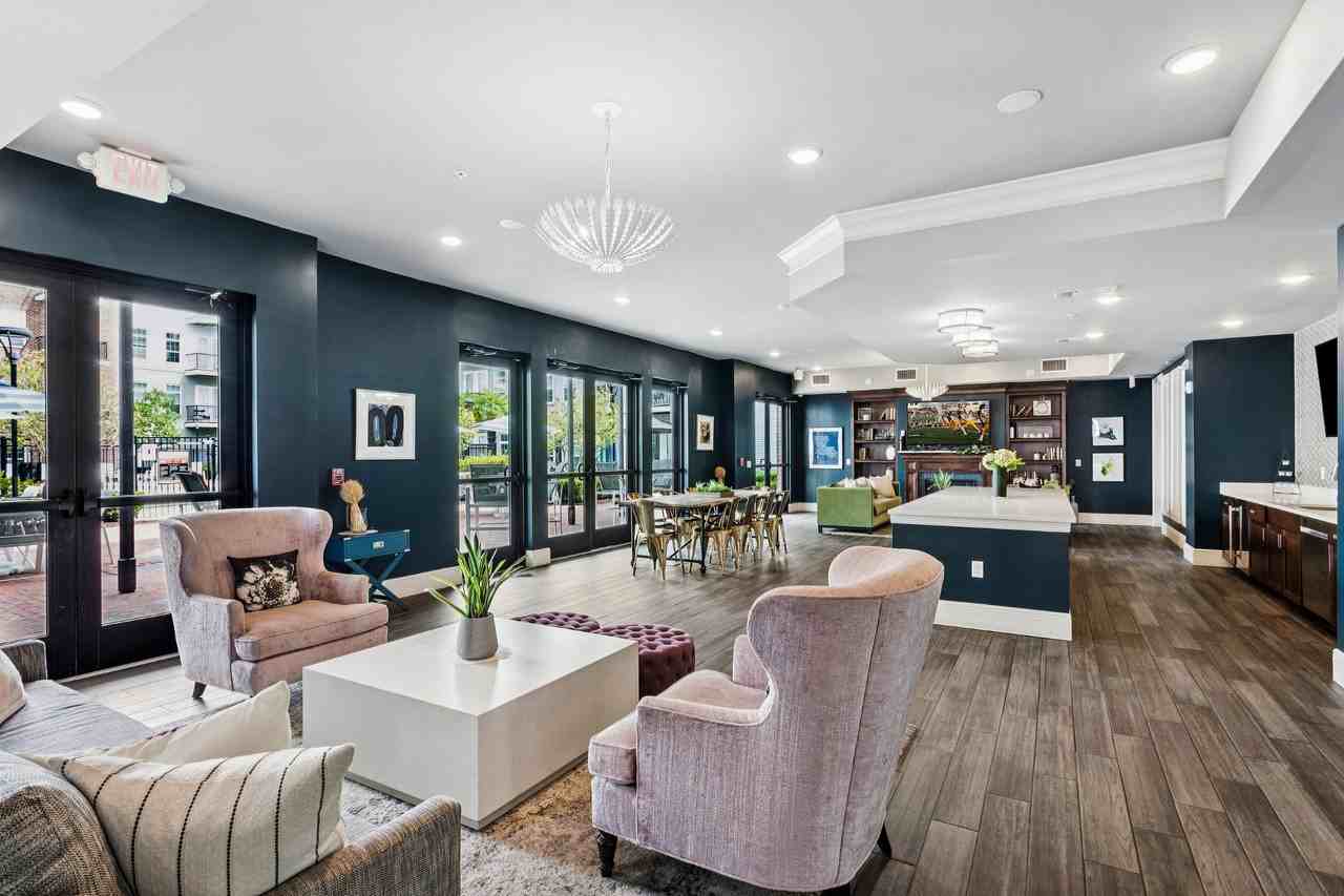 Lumina - Photo 3 of 33