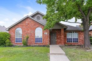 featured image of 4813 Cable Dr