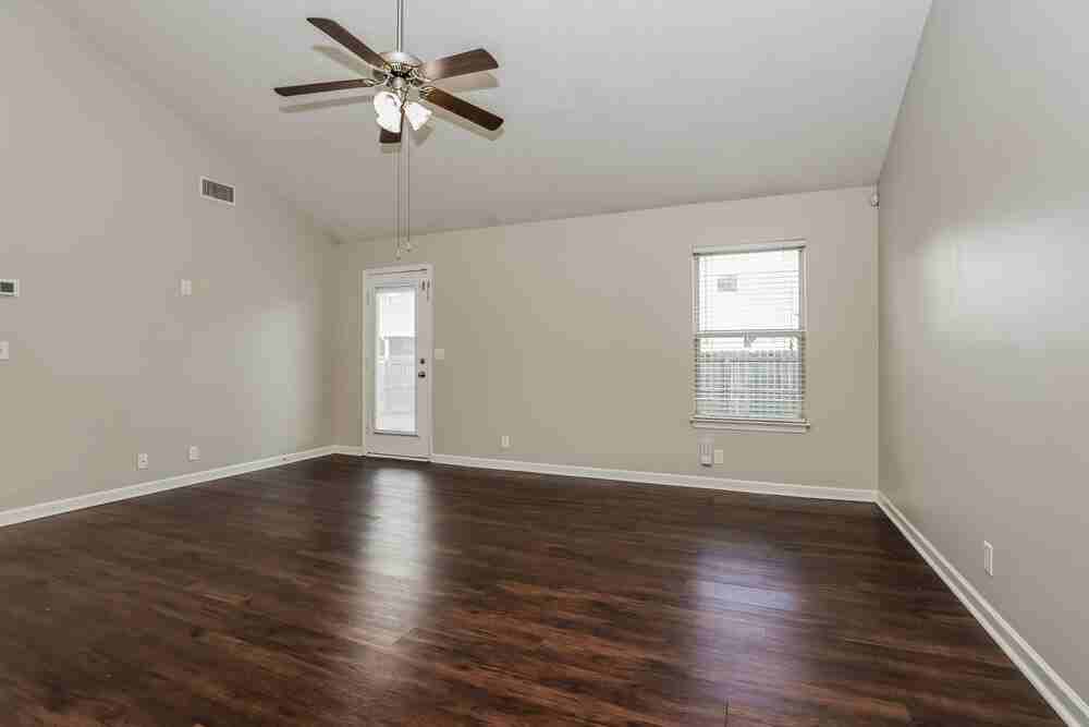 1715 Damascus Rd - Photo 3 of 16