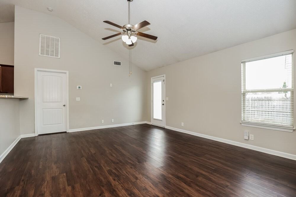 1715 Damascus Rd - Photo 4 of 16