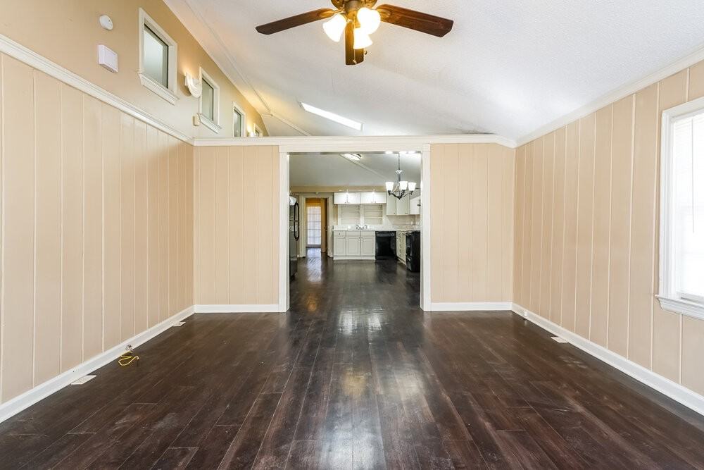 1075 Nebo Rd - Photo 5 of 16