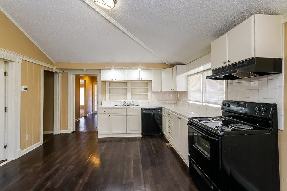 1075 Nebo Rd - Photo 7 of 16