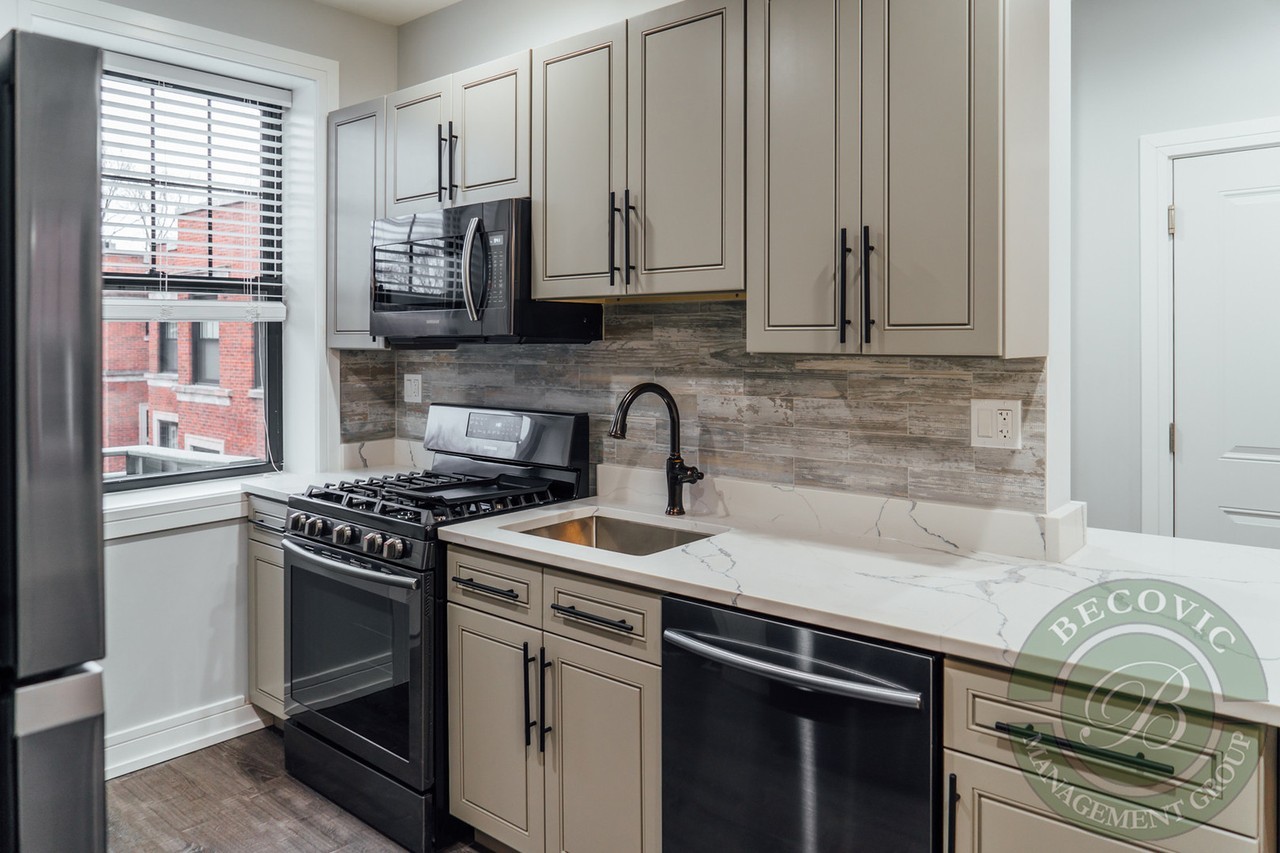 6100-6118 N Winthrop Ave   1058-1114 W Glenlake Ave - Photo 7 of 50