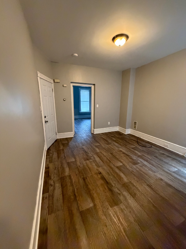 409 S Shippen St #1stFL - Photo 7 of 13