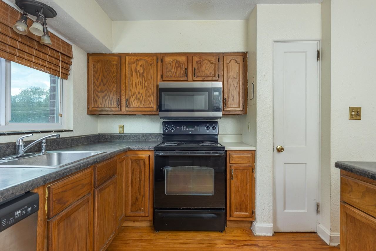 279 Kimberly Ave #1 - Photo 7 of 14