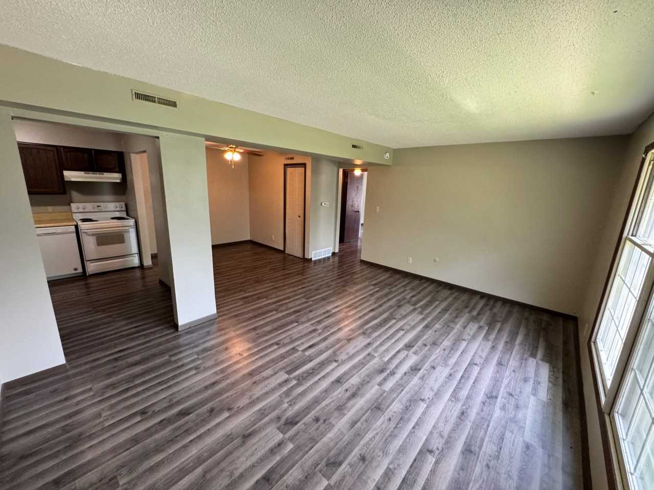 915 Prince St #2 - Photo 6 of 9