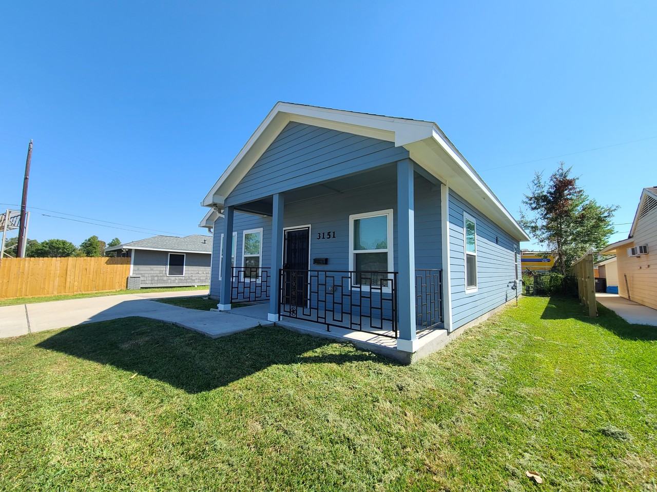 3151 Roe Dr #NA - Photo 3 of 31