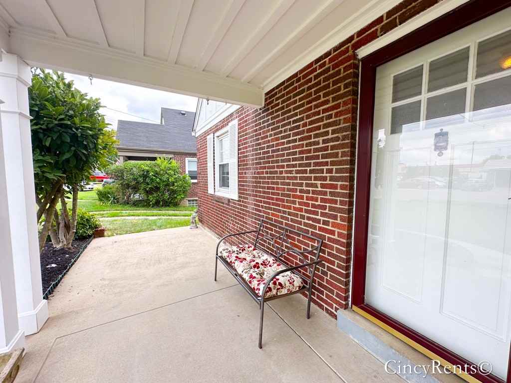 3901 E Galbraith Rd #NA - Photo 2 of 32