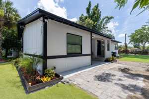 featured image of 722 Carlson Dr #A