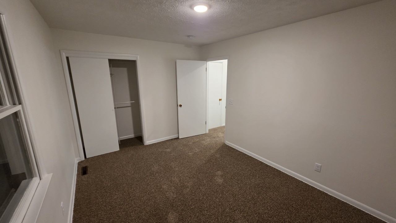 808 S Elgin Ave #NA - Photo 7 of 16