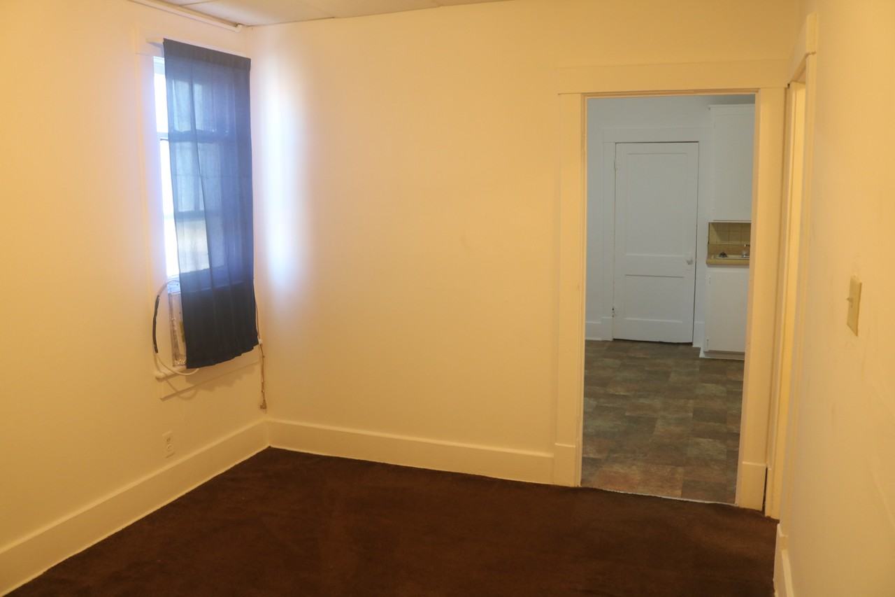 716 East 4th Avenue #6 - Photo 5 of 16