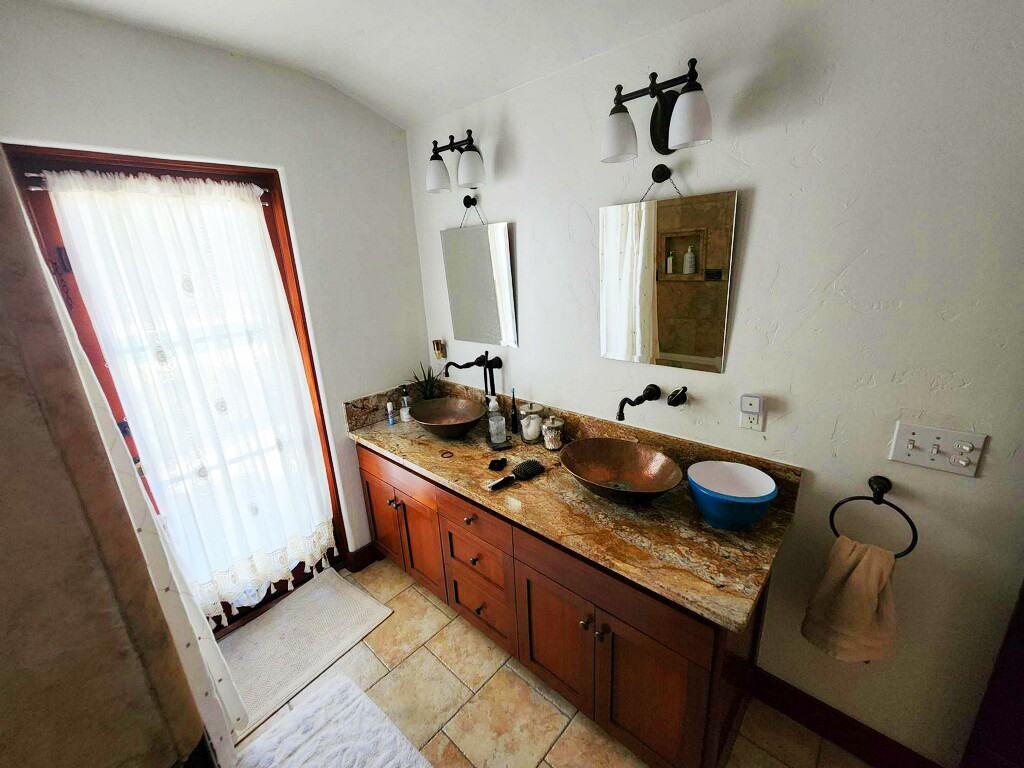 2002 Mountain Avenue #NA - Photo 4 of 8