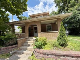 111 1/2 E Wylie St - Photo 1 of 1