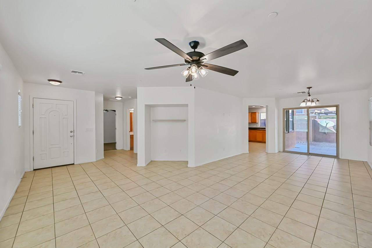 2257 S Ponderosa Dr - Photo 3 of 25