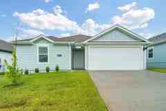 307 Northwest Granny Smith Street - Photo 1 of 1