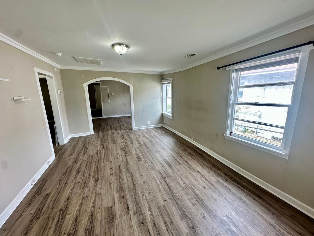 1837 Doscher Ave - Photo 3 of 19