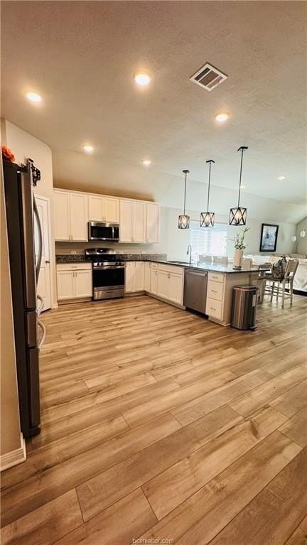 6208 Pocono Dr - Photo 3 of 14