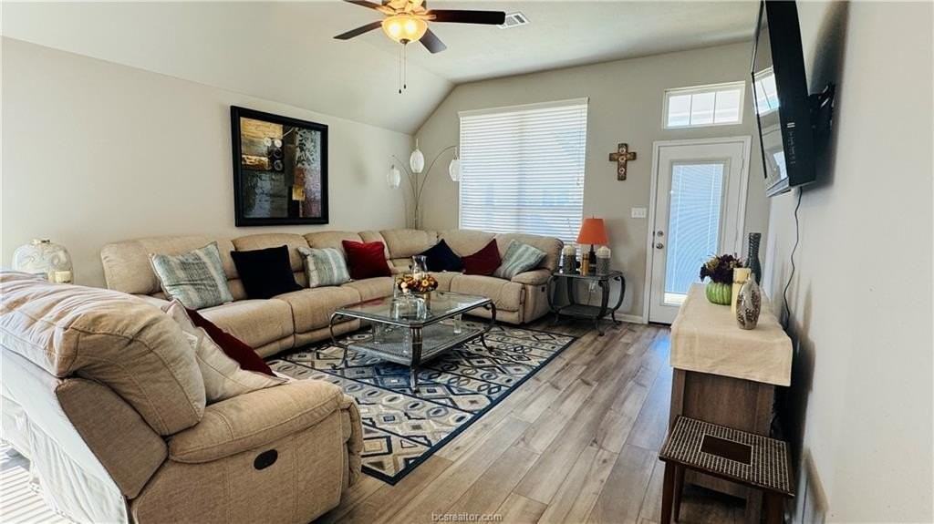 6208 Pocono Dr - Photo 6 of 14