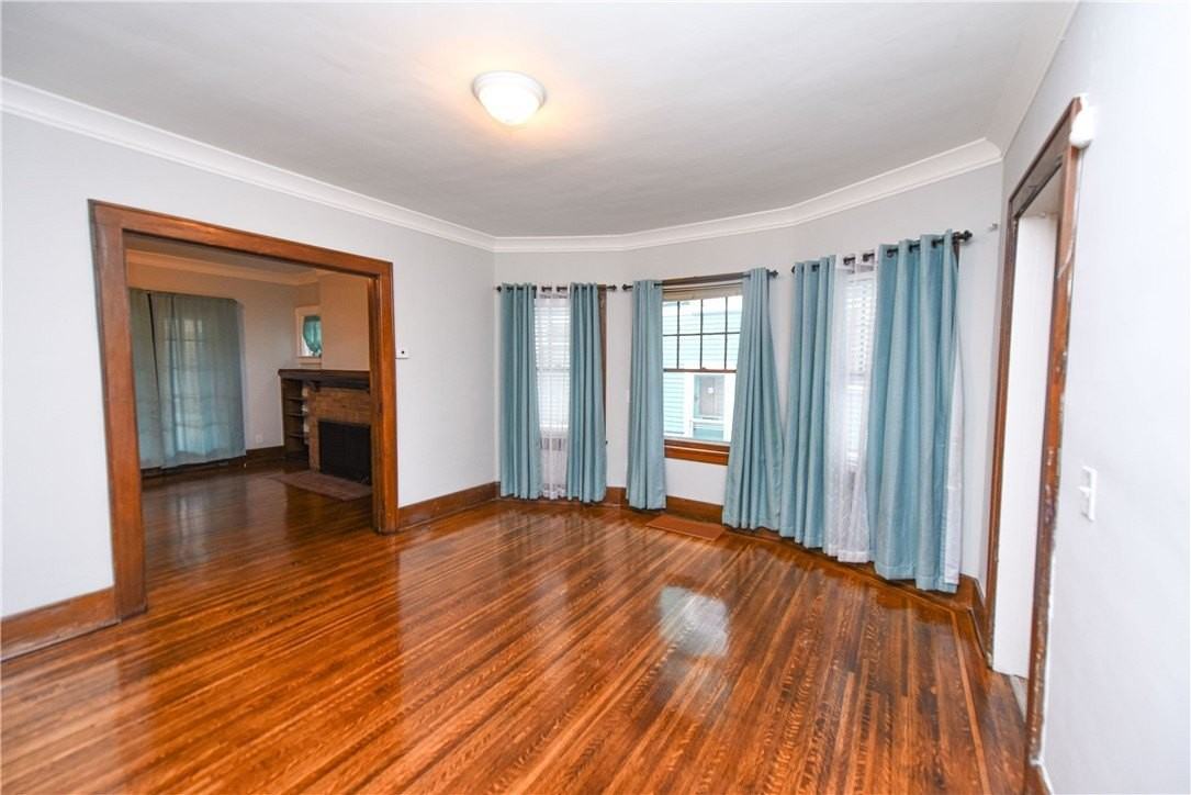 200 Elmdorf Ave - Photo 3 of 20