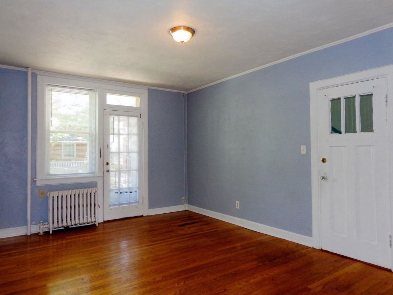 Brandon925 - Photo 7 of 31