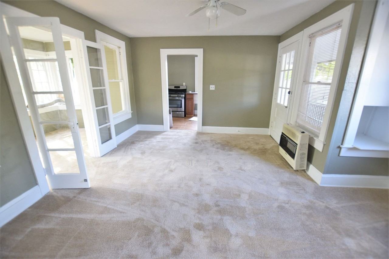 109 James Ave - Photo 2 of 8