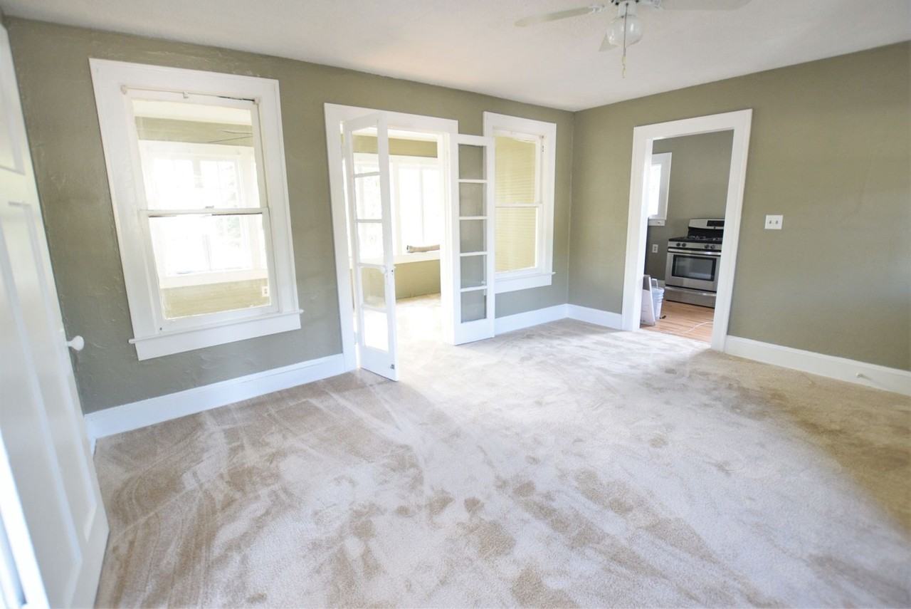 109 James Ave - Photo 3 of 8