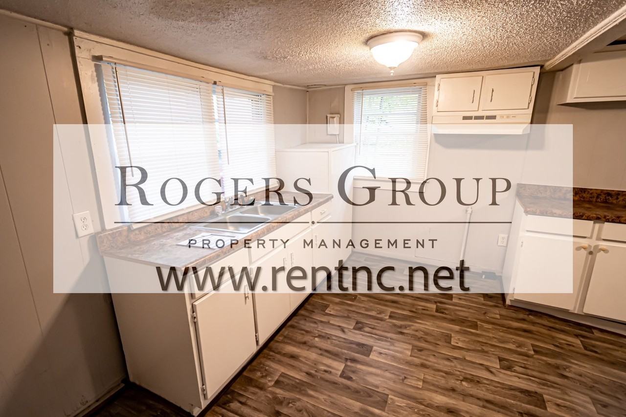 211 Clement Ave - Photo 2 of 10