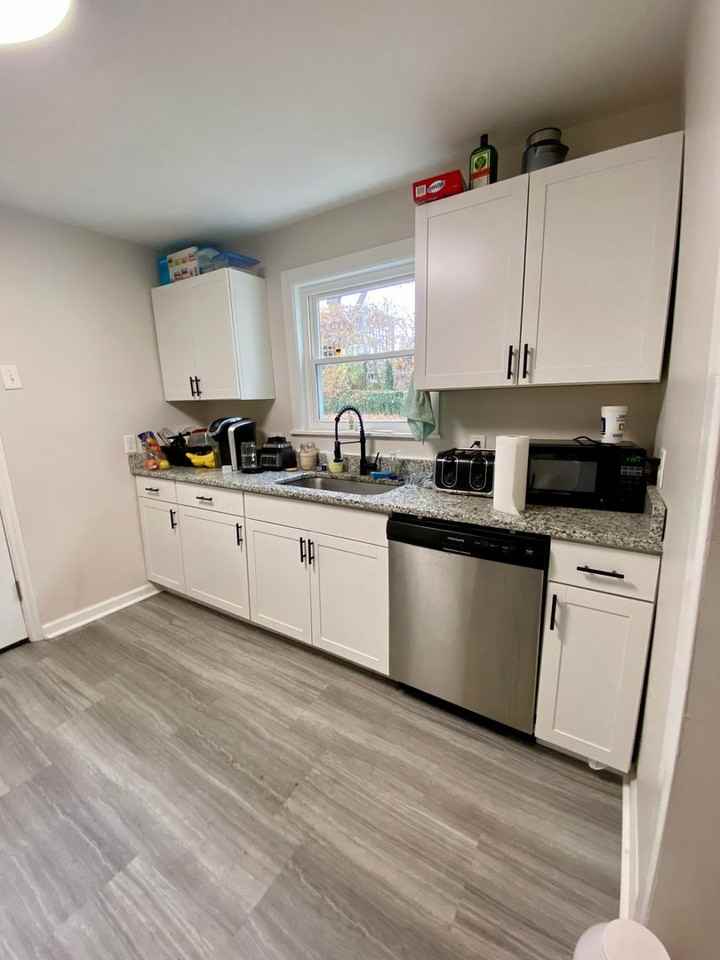 465 Warner St - Photo 5 of 29