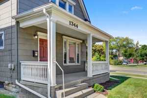 featured image of 1344 Wilmot Ct