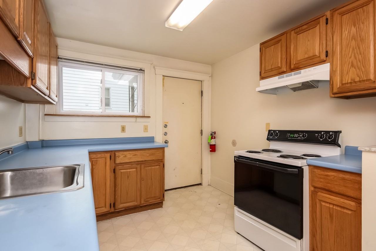1344 Wilmot Ct - Photo 6 of 21