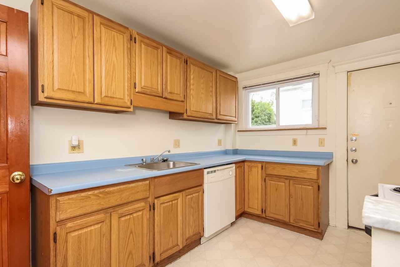 1344 Wilmot Ct - Photo 7 of 21