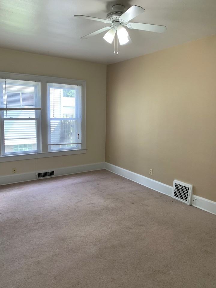 205 E Broadway Ave - Photo 2 of 9