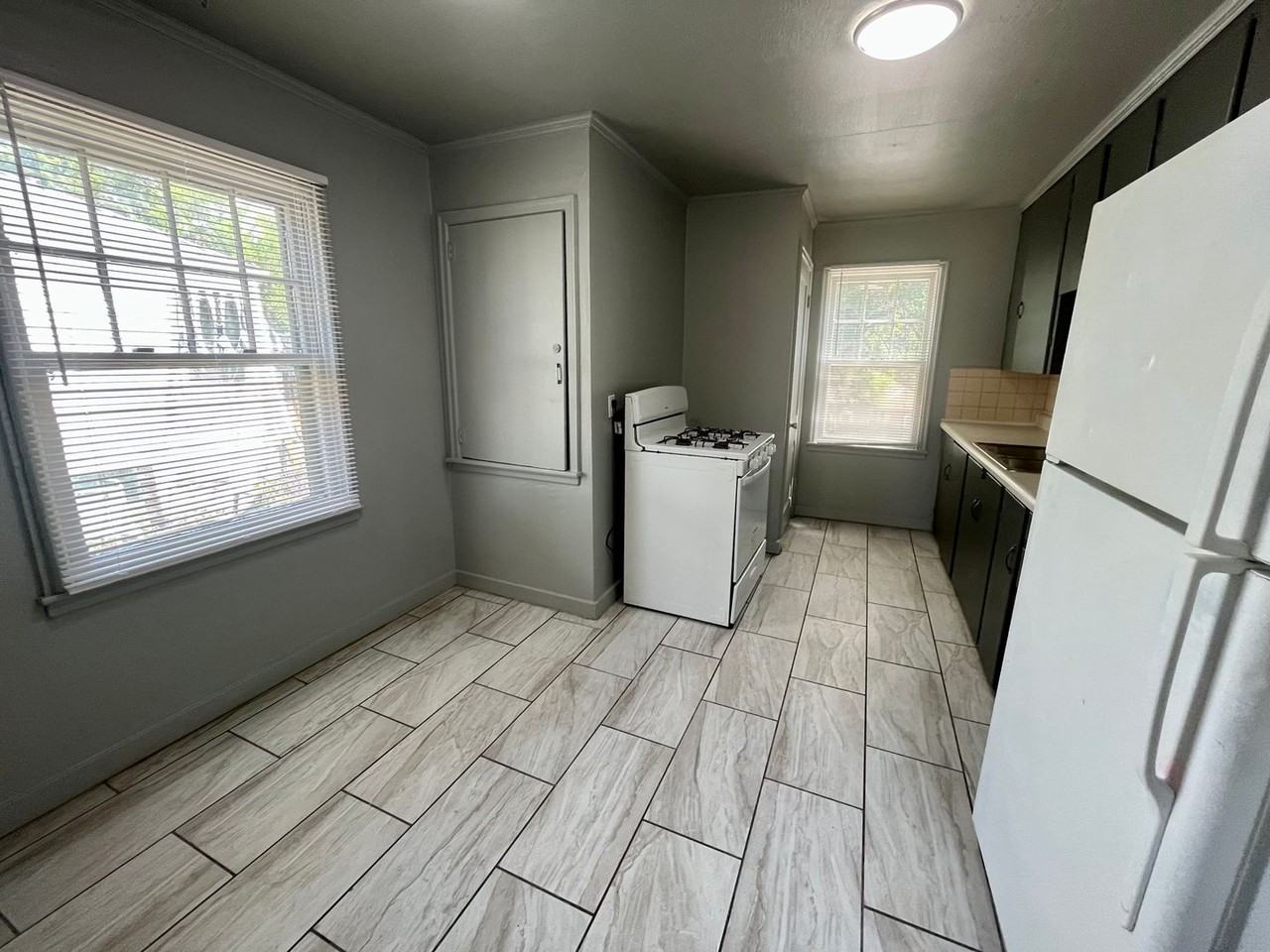 6001 N 36th St - Photo 3 of 13