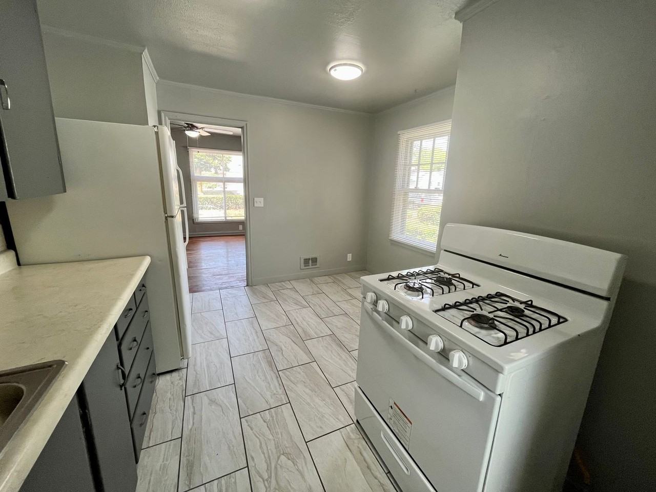 6001 N 36th St - Photo 5 of 13