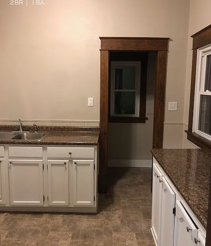 315 E 24th St - Photo 2 of 15