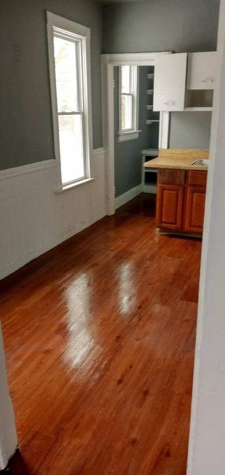 1327 W Albany Pl - Photo 5 of 12