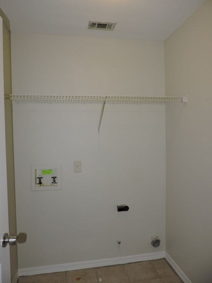 372 Mizzen Ln - Photo 2 of 28