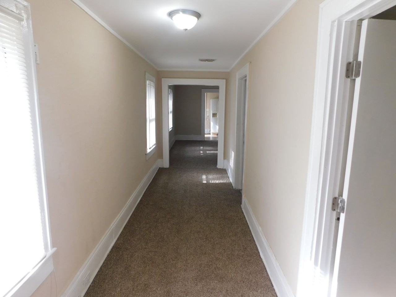 1599 W 21st St - Photo 3 of 9