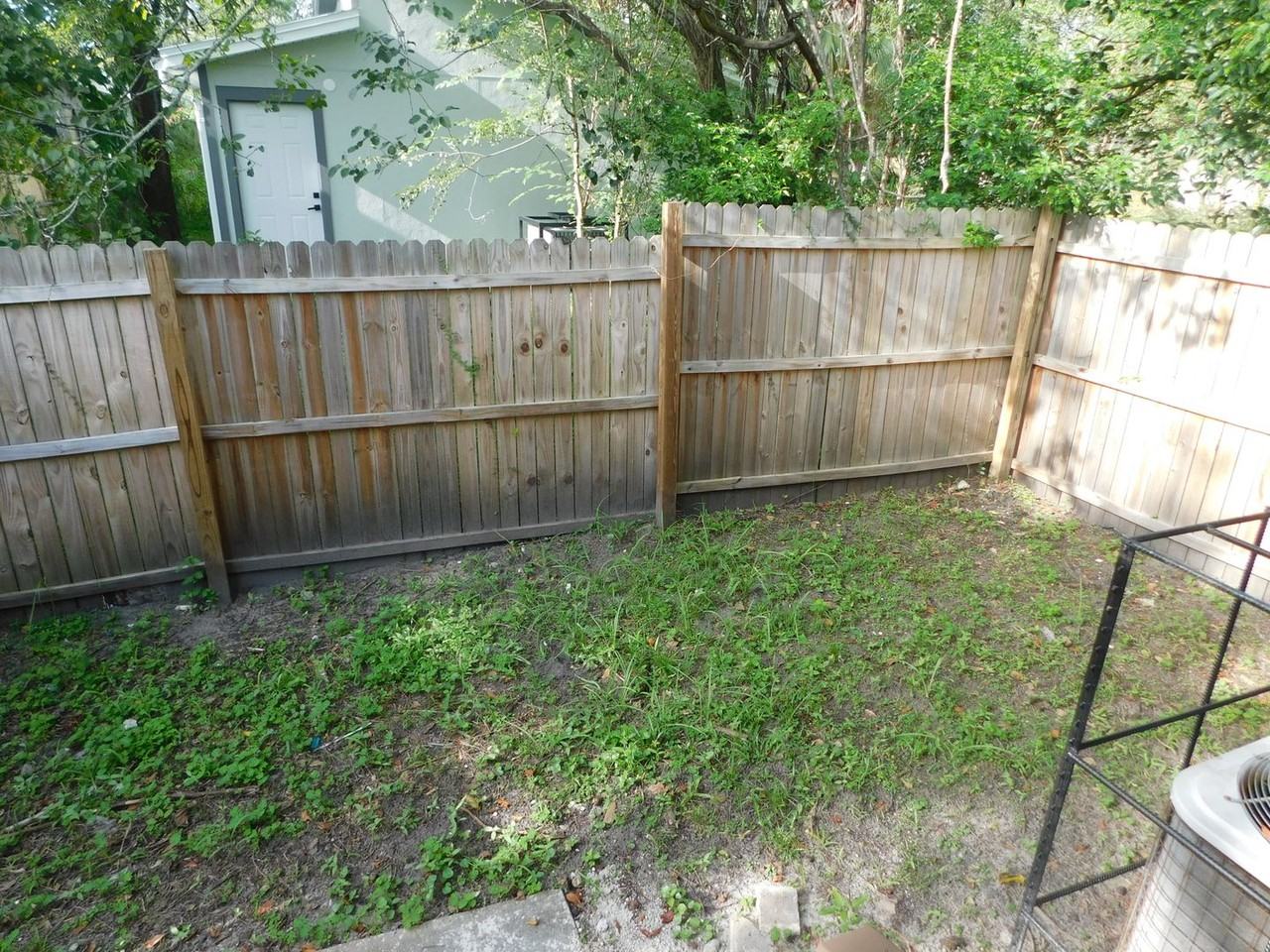 1599 W 21st St - Photo 7 of 9