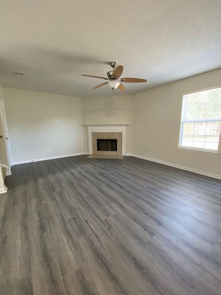 213 Cherry Laural Lane - Photo 2 of 19