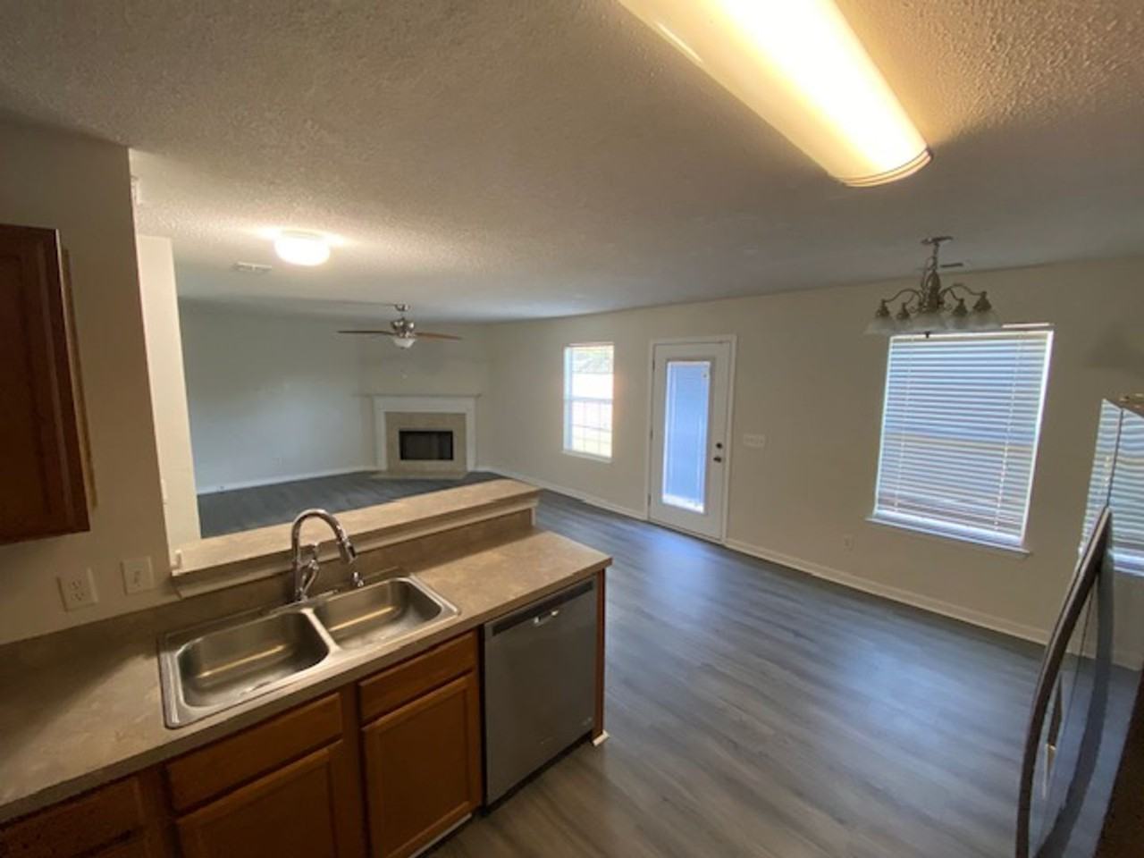 213 Cherry Laural Lane - Photo 7 of 19