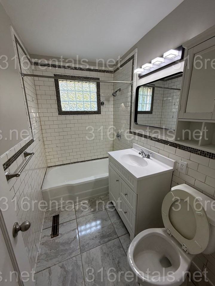 1751 S Lulu Ave - Photo 4 of 8