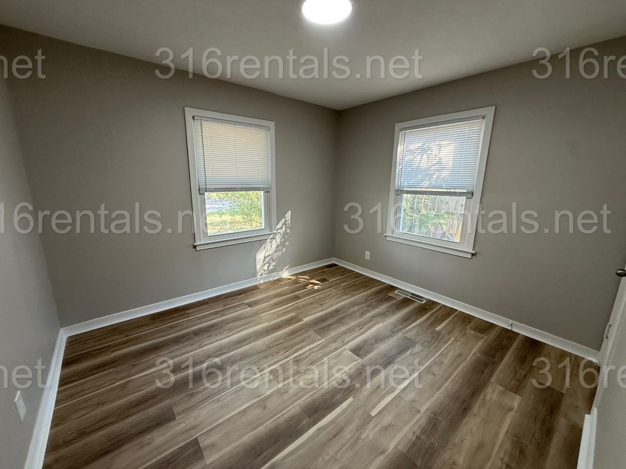 1751 S Lulu Ave - Photo 5 of 8