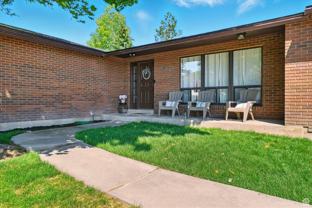 130 Summit Dr - Photo 1 of 1