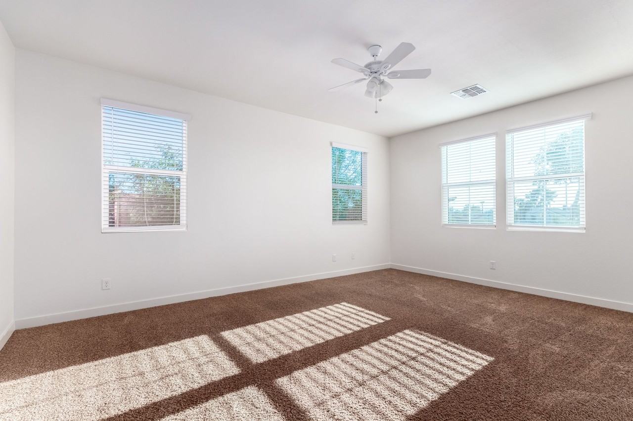 2327 S Wycliff Cir - Photo 6 of 50