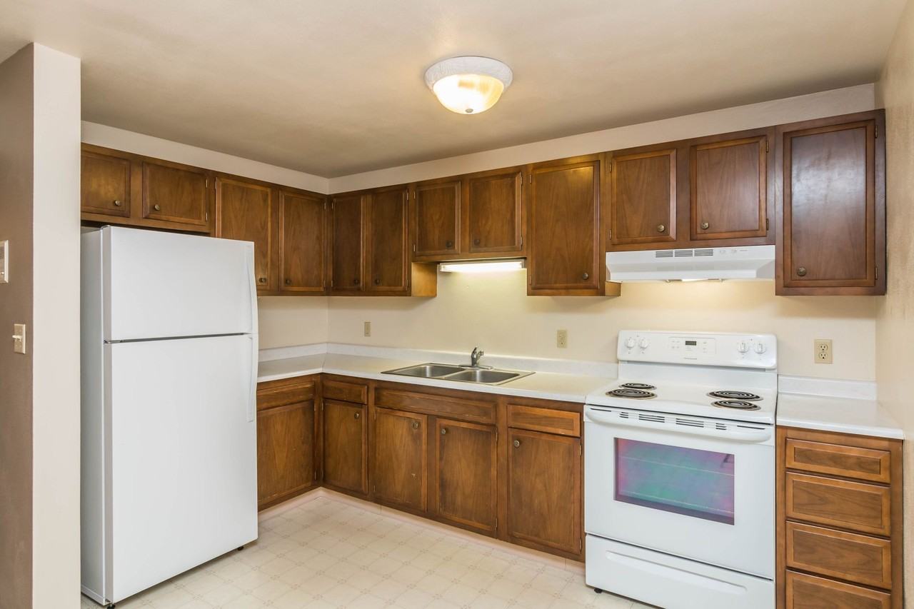 Oakridge Apartments - Photo 6 of 9