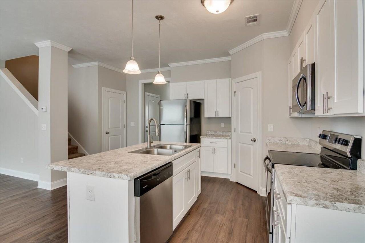 169 Village at Goshen  17 Units - Photo 4 of 17