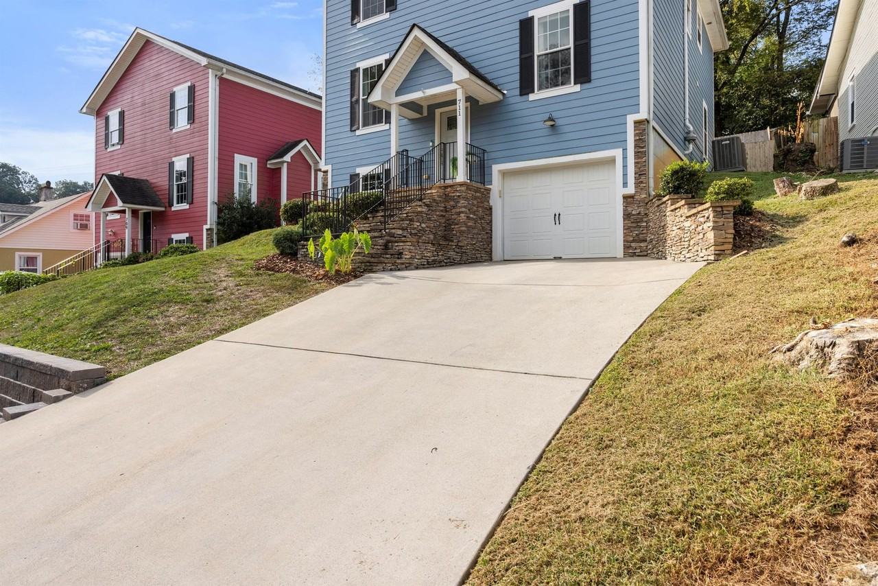 711 Liberty St - Photo 5 of 50